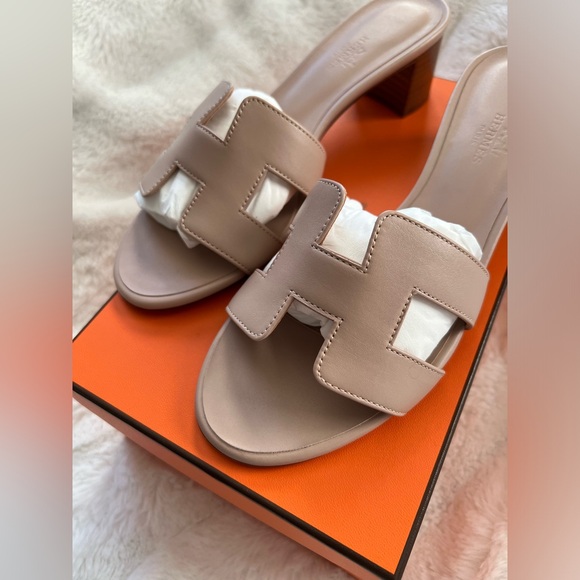 New Hermes Oasis Oran Sandal - Picture 4 of 15